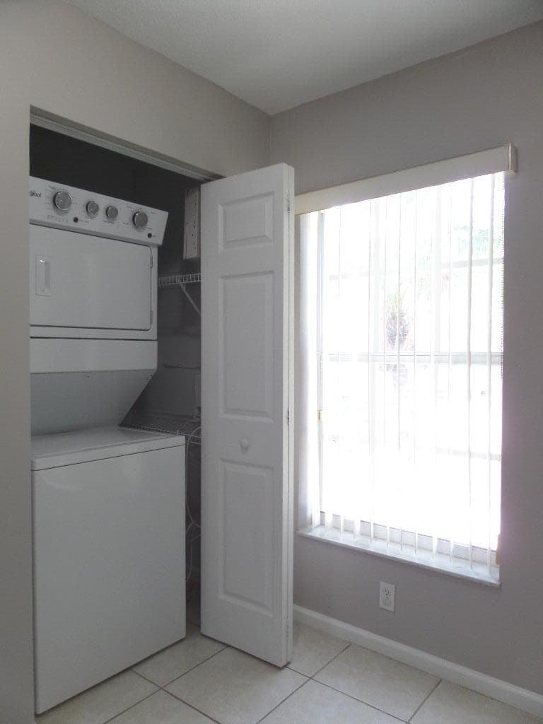 862 Summit Lake Drive, West Palm Beach, FL 33405 — photo 8 of 18