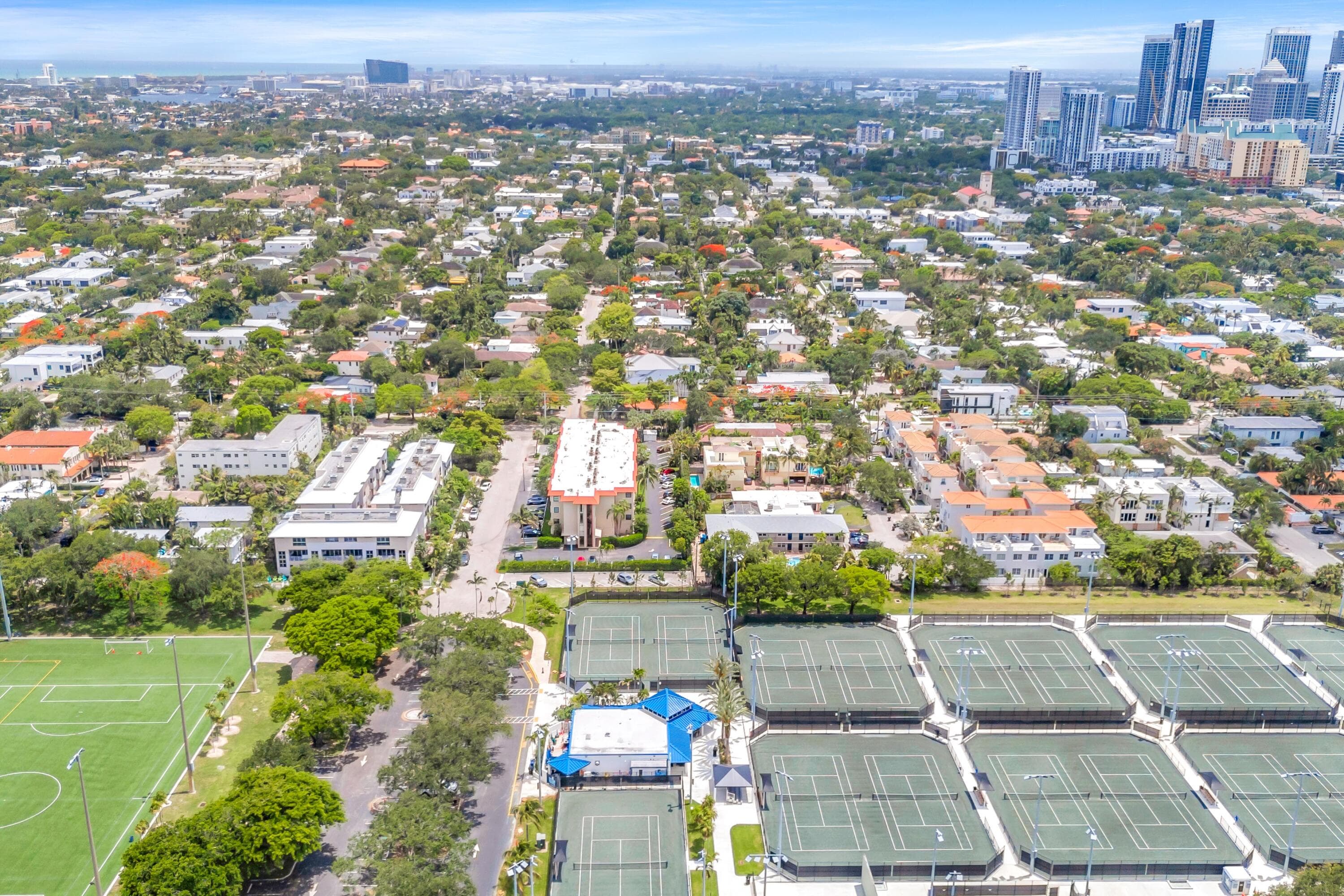 615 NE 12th Avenue 312, Fort Lauderdale, FL 33304 — photo 25 of 34