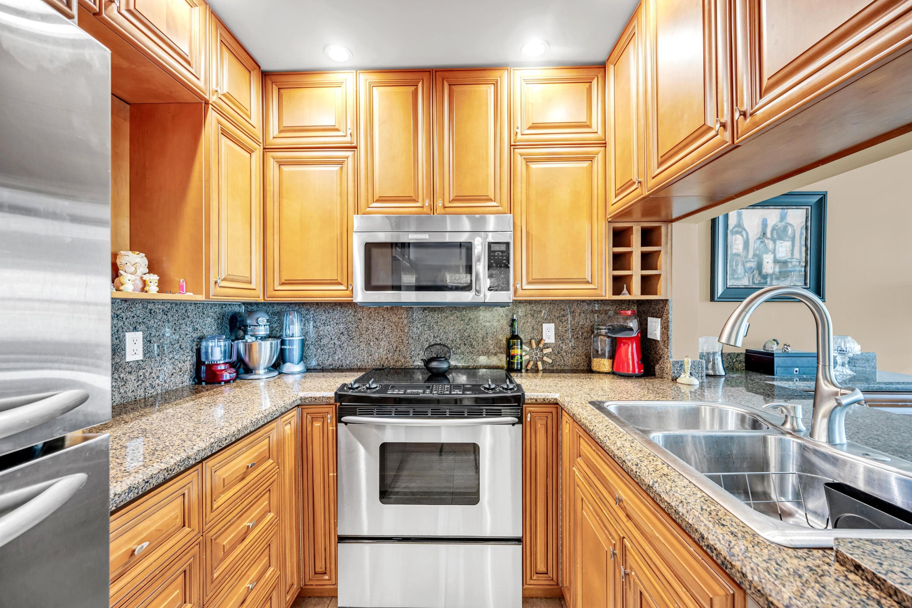 615 NE 12th Avenue 312, Fort Lauderdale, FL 33304 — photo 12 of 34