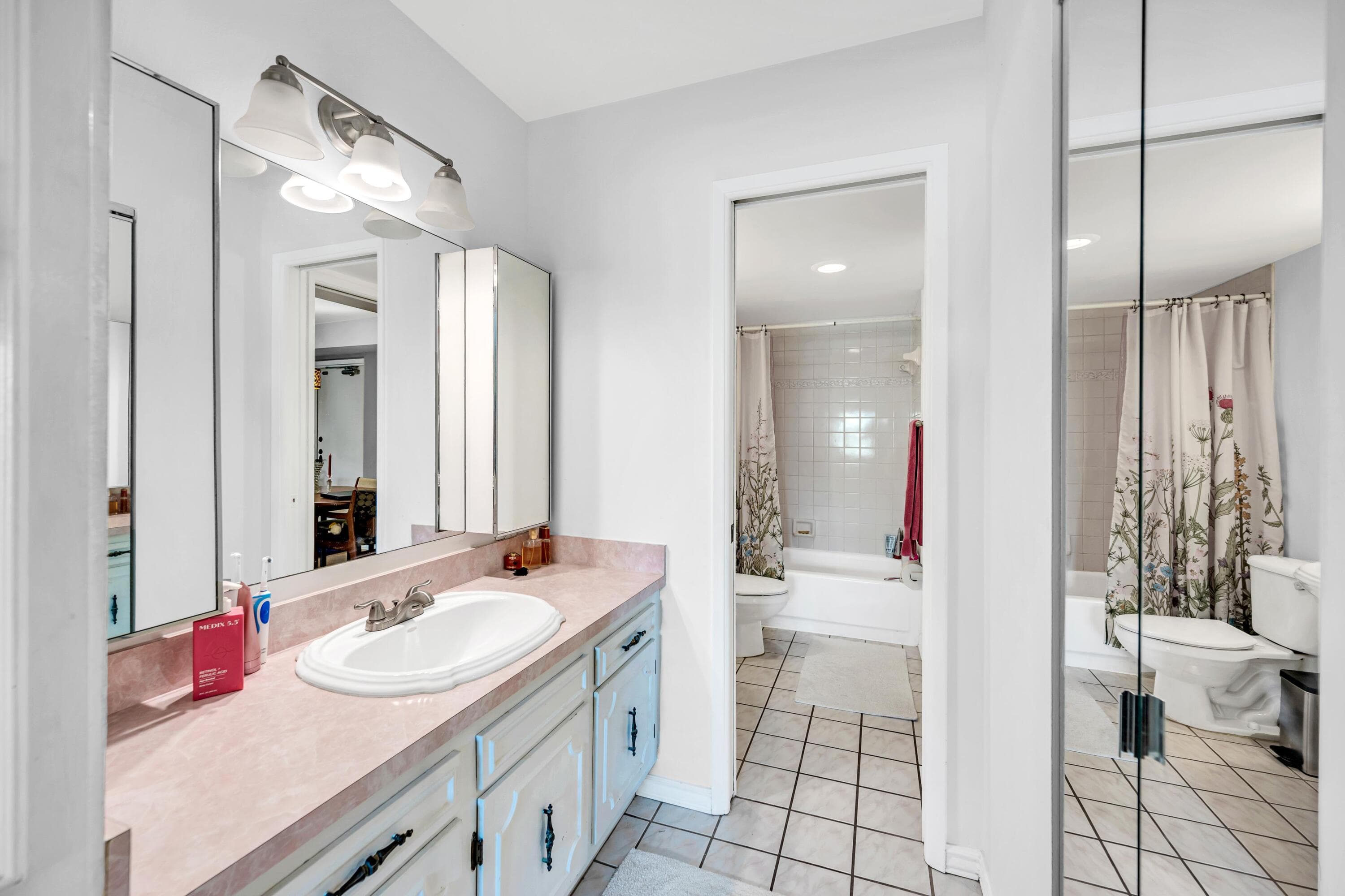 615 NE 12th Avenue 312, Fort Lauderdale, FL 33304 — photo 18 of 34