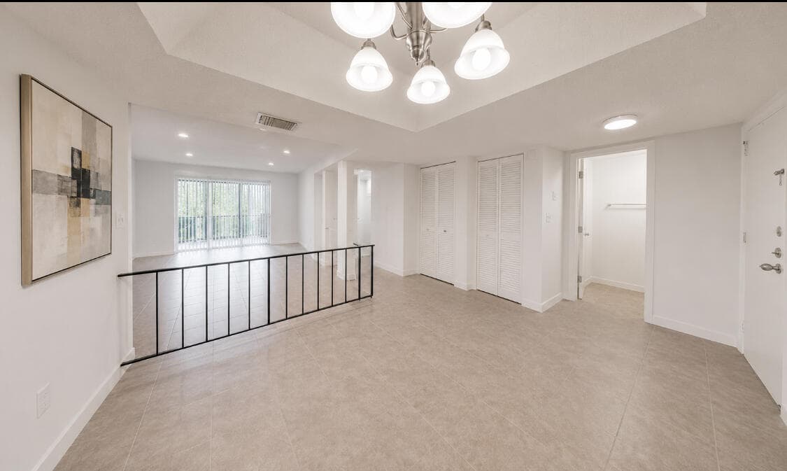 3740 Inverrary Drive 3g, Lauderhill, FL 33319 — photo 5 of 35