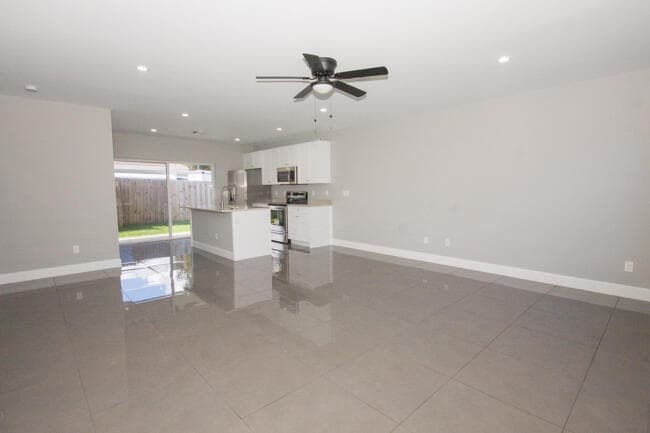 195 S 4th Street, Lantana, FL 33462 — photo 2 of 12