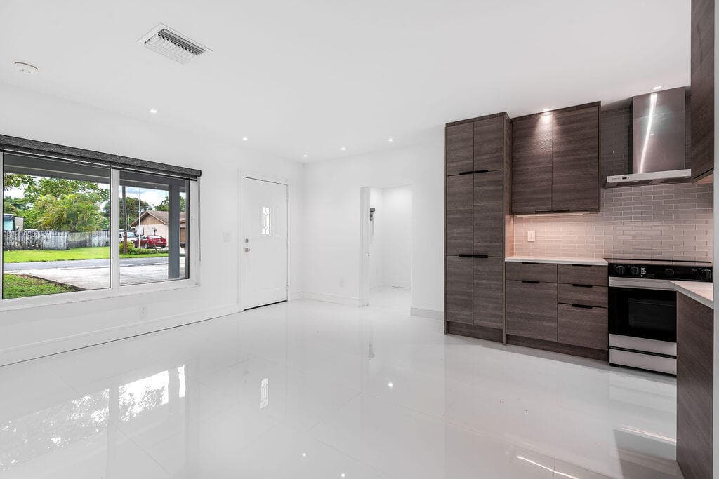 626 NW 7th Street, Boynton Beach, FL 33426 — photo 7 of 35