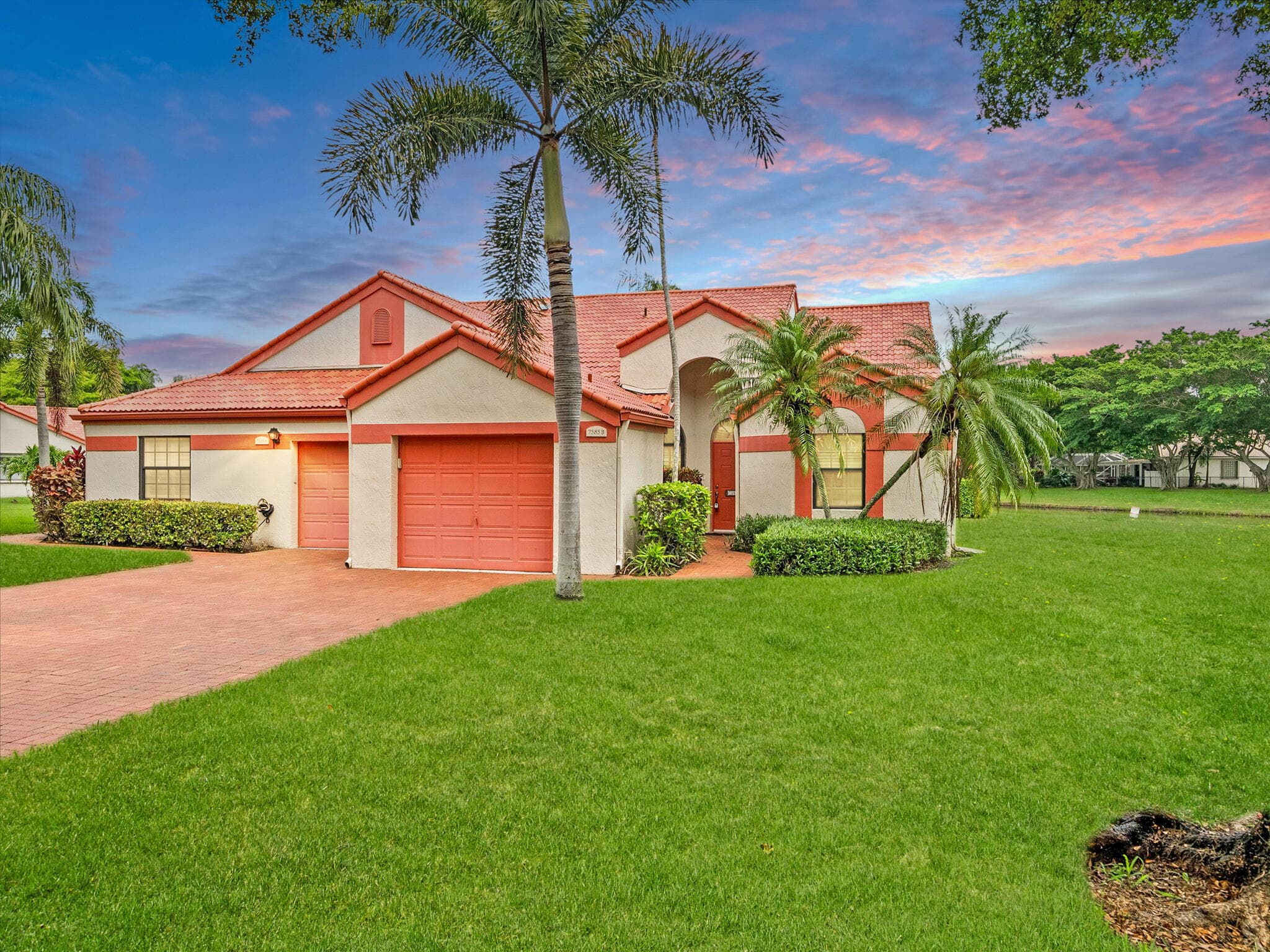 7585 Lexington Club Boulevard B, Delray Beach, FL 33446 — photo 2 of 38