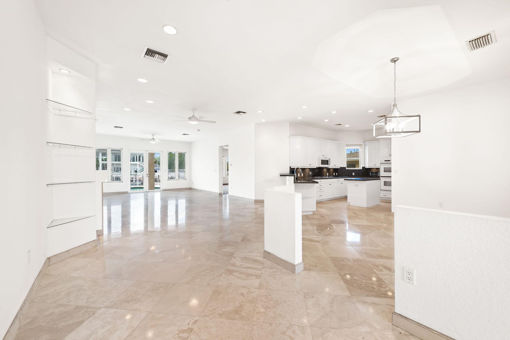 1630 SE 11th Street, Fort Lauderdale, FL 33316 — photo 3 of 33