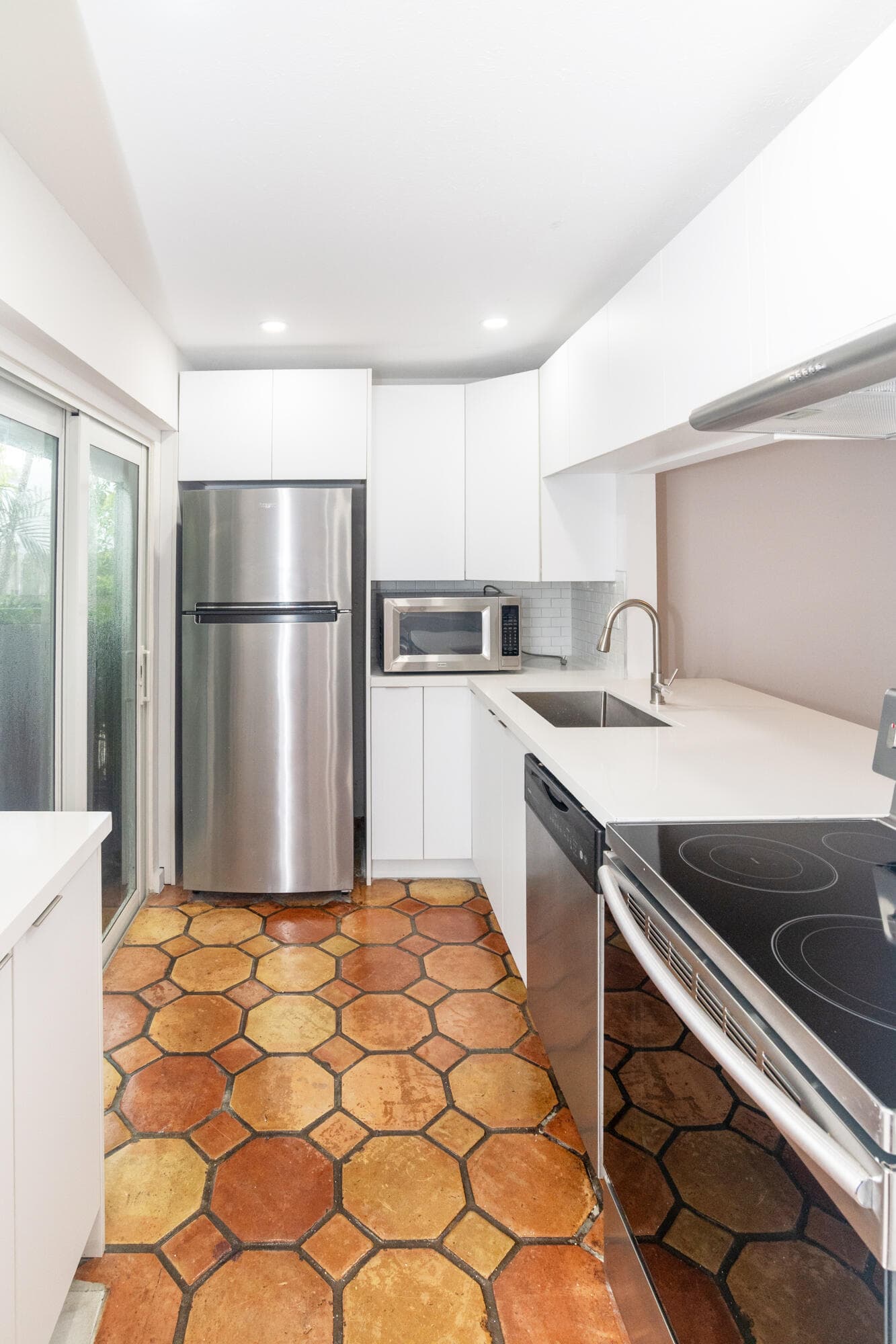 715 NE 1st Street "c", Fort Lauderdale, FL 33301 — photo 5 of 20