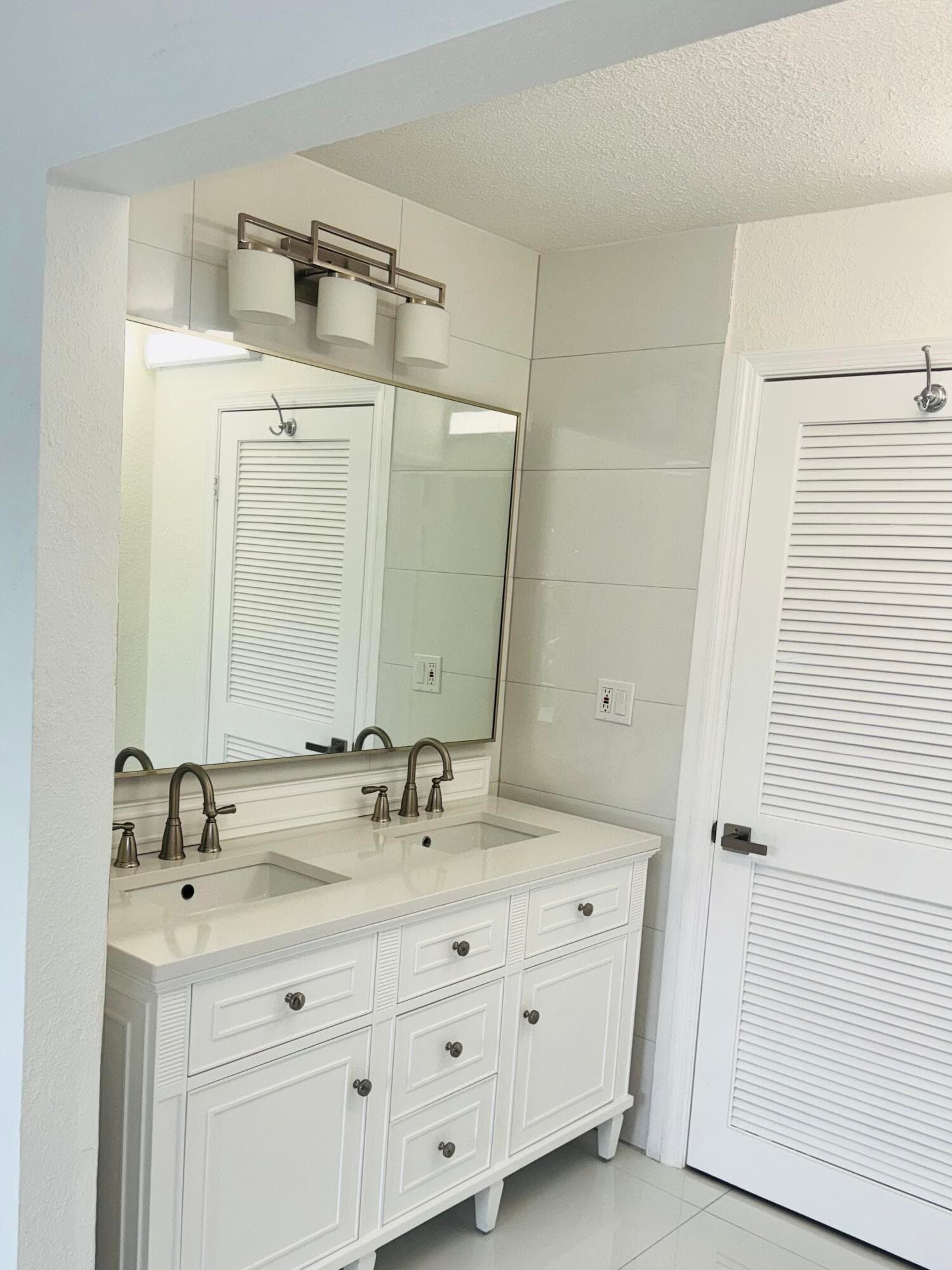 9 Royal Palm Way 102, Boca Raton, FL 33432 — photo 12 of 29