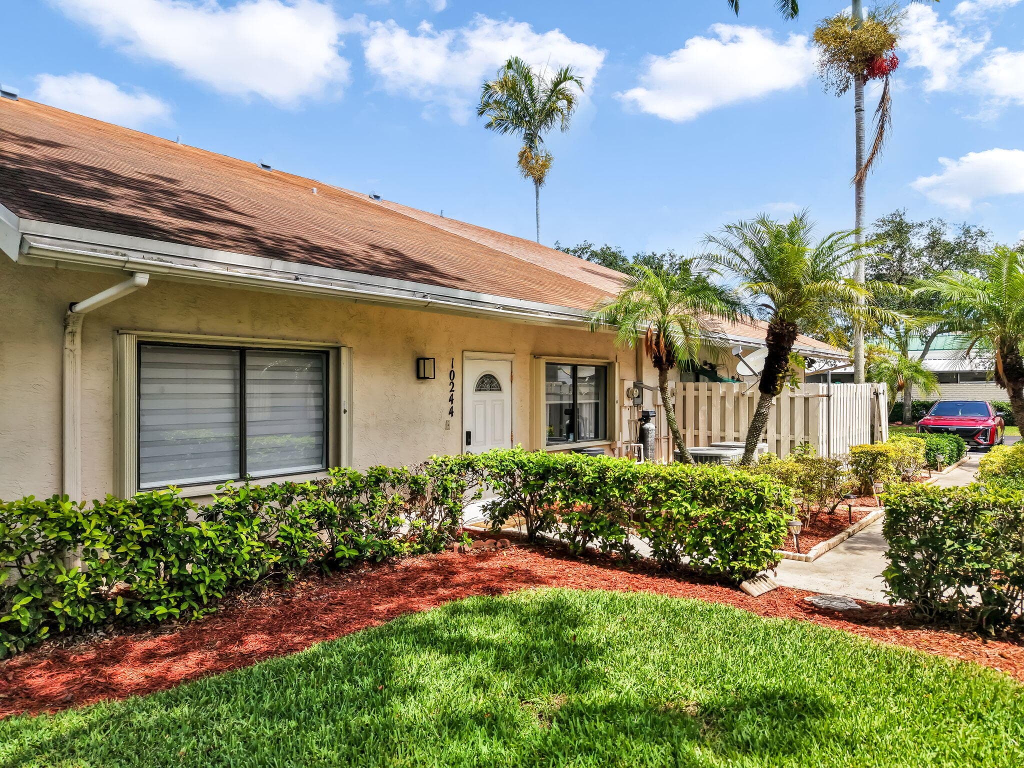 10244 NW 33rd Place, Sunrise, FL 33351 — photo 4 of 48