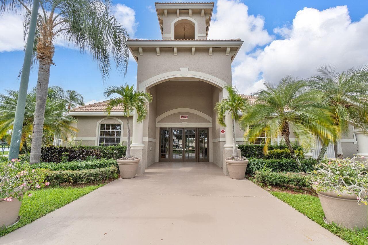 5011 Wiles Road Unit 303, Coconut Creek, FL 33073 — photo 27 of 35