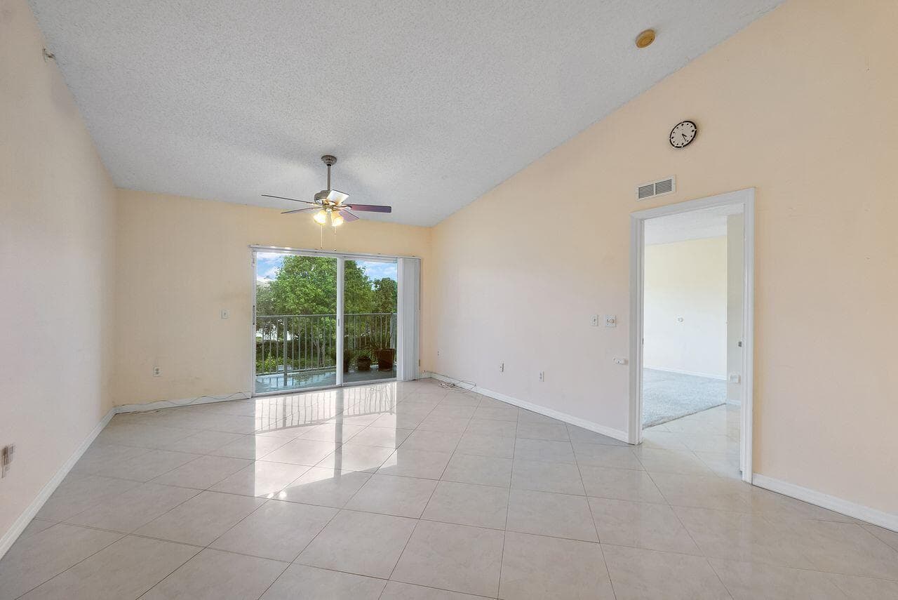 5011 Wiles Road Unit 303, Coconut Creek, FL 33073 — photo 8 of 35