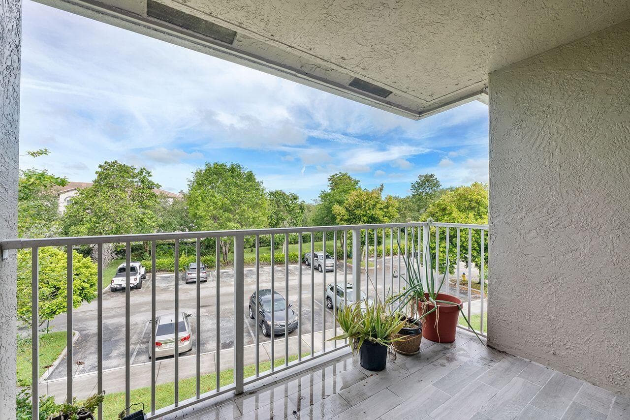 5011 Wiles Road Unit 303, Coconut Creek, FL 33073 — photo 16 of 35
