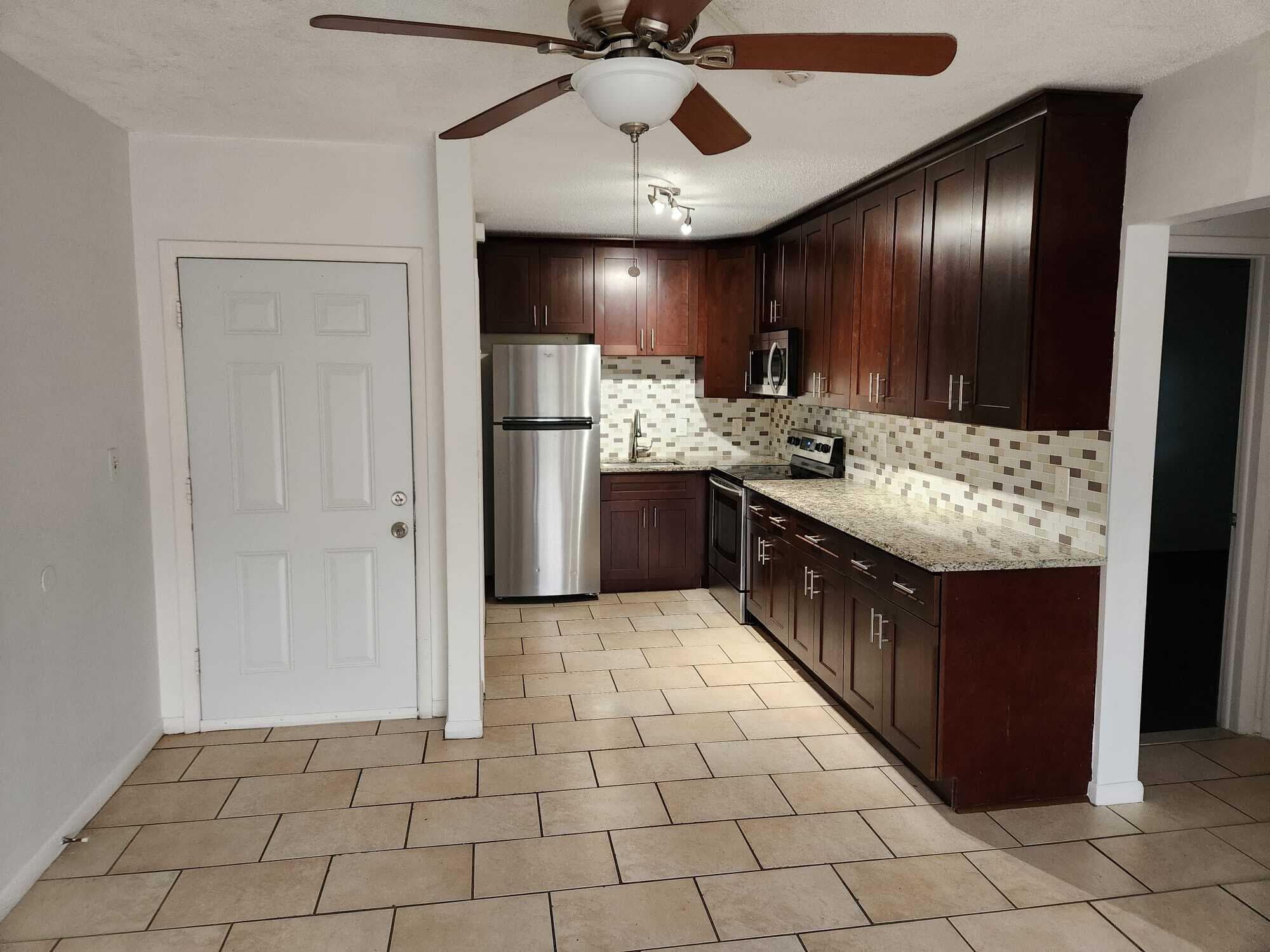 1021 Crystal Lake Drive 203, Deerfield Beach, FL 33064 — photo 6 of 16