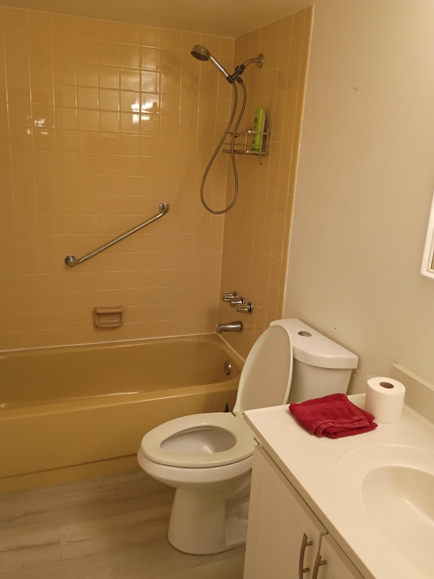 414 SE 10th Street 107, Dania Beach, FL 33004 — photo 7 of 9