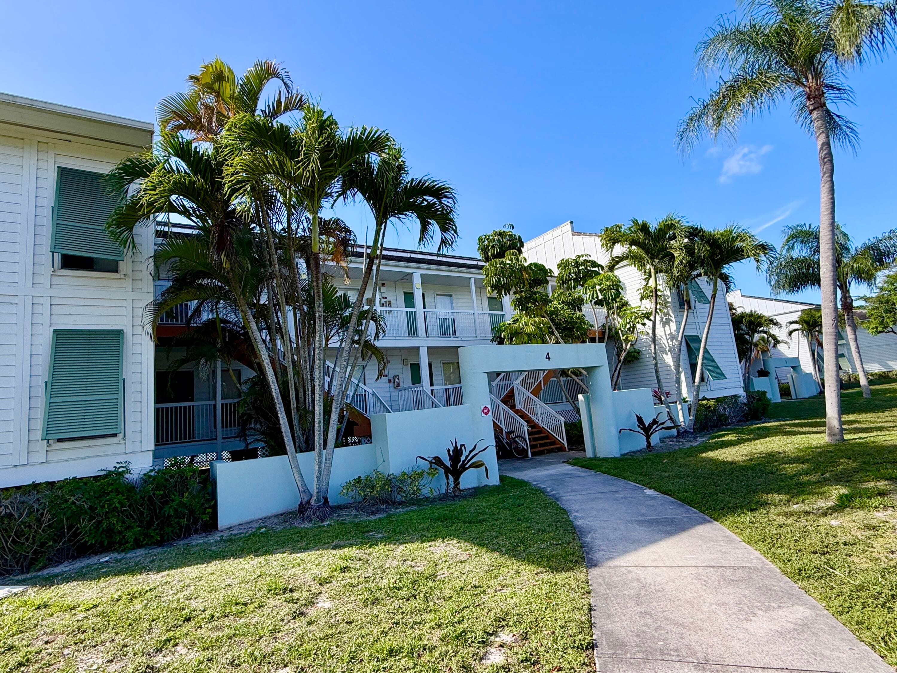 273 Cypress Point Drive, Palm Beach Gardens, FL 33418 — photo 2 of 15