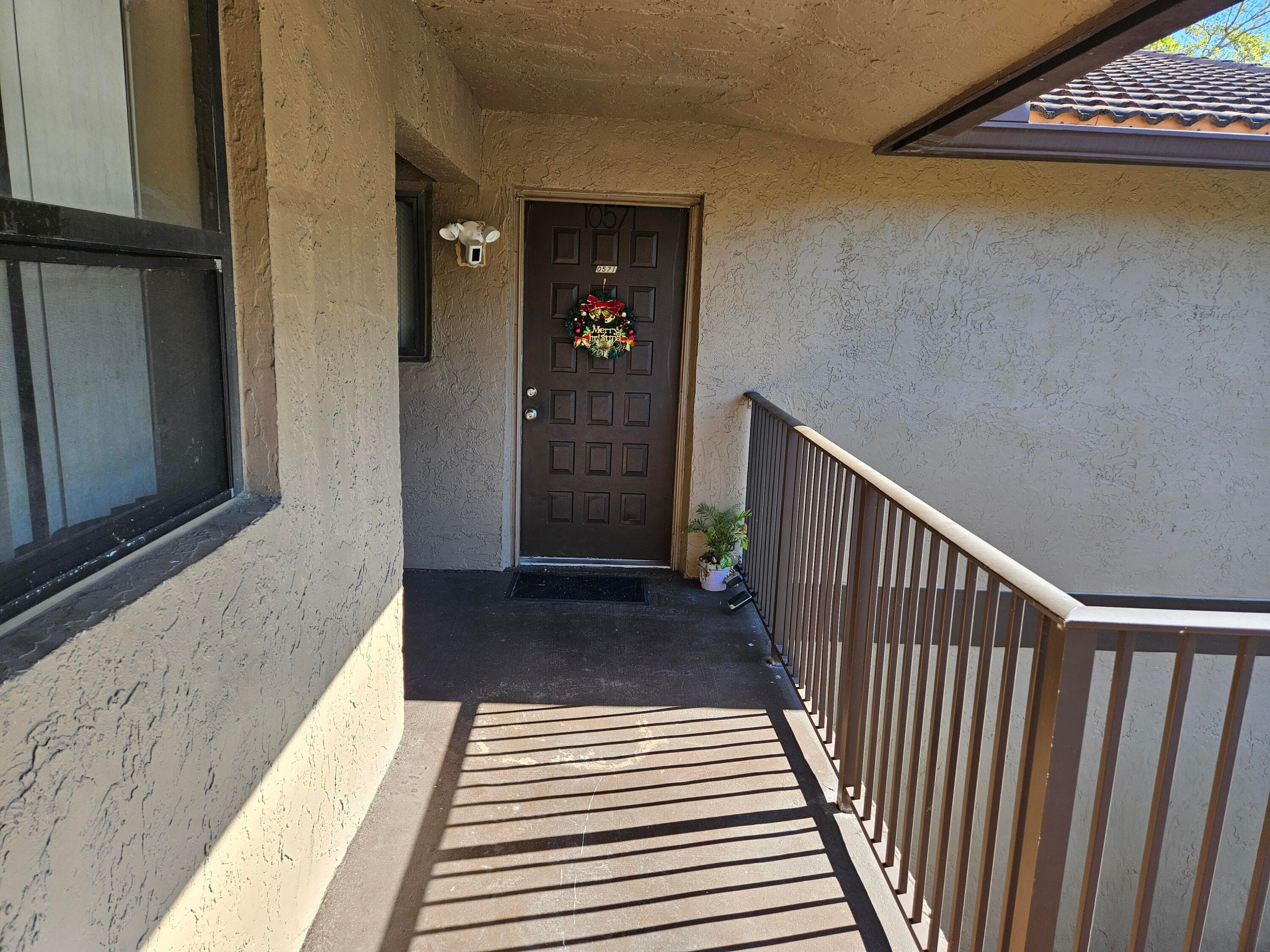 10571 Royal Palm Boulevard 10571, Coral Springs, FL 33065 — photo 2 of 11