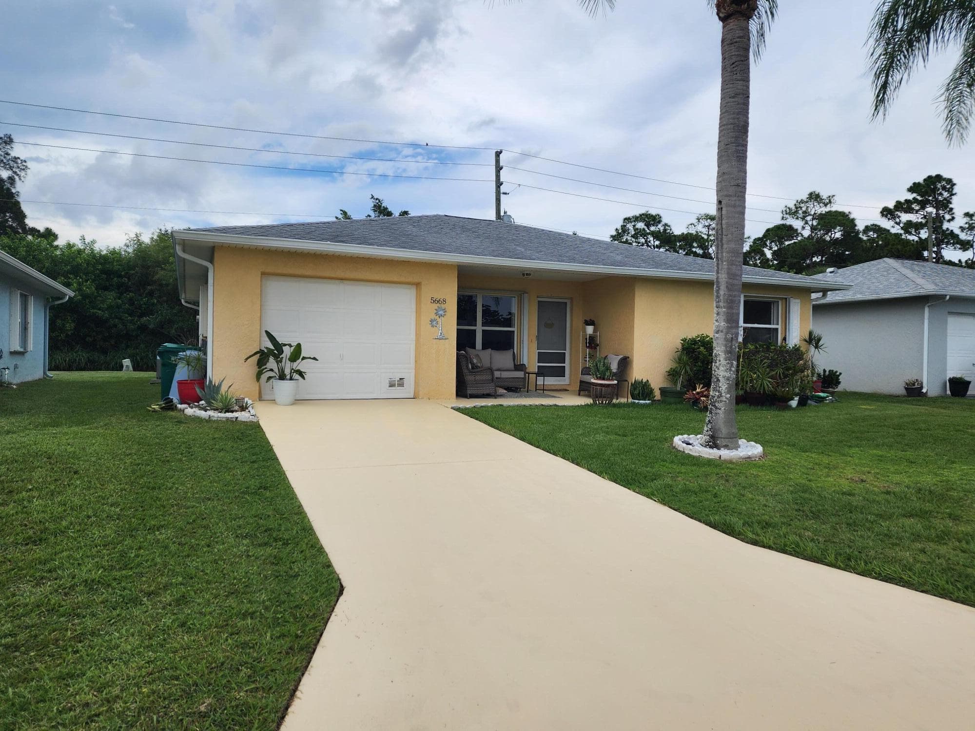 5668 Travelers Way, Fort Pierce, FL 34982 — photo 1 of 12