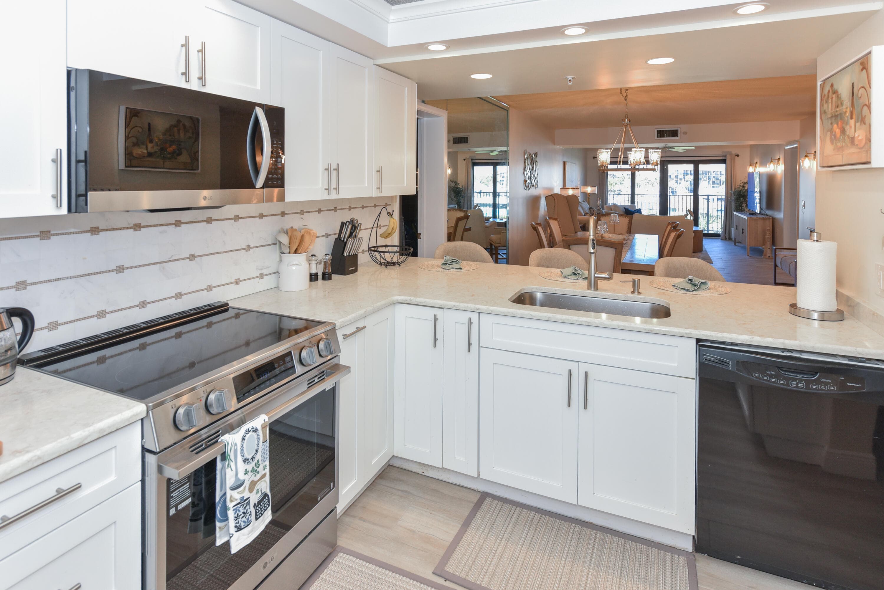 901 Seafarer Circle 302, Jupiter, FL 33477 — photo 5 of 32