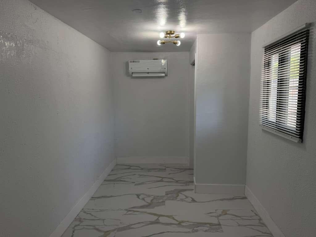 160 SE 15th Avenue, Pompano Beach, FL 33060 — photo 2 of 4