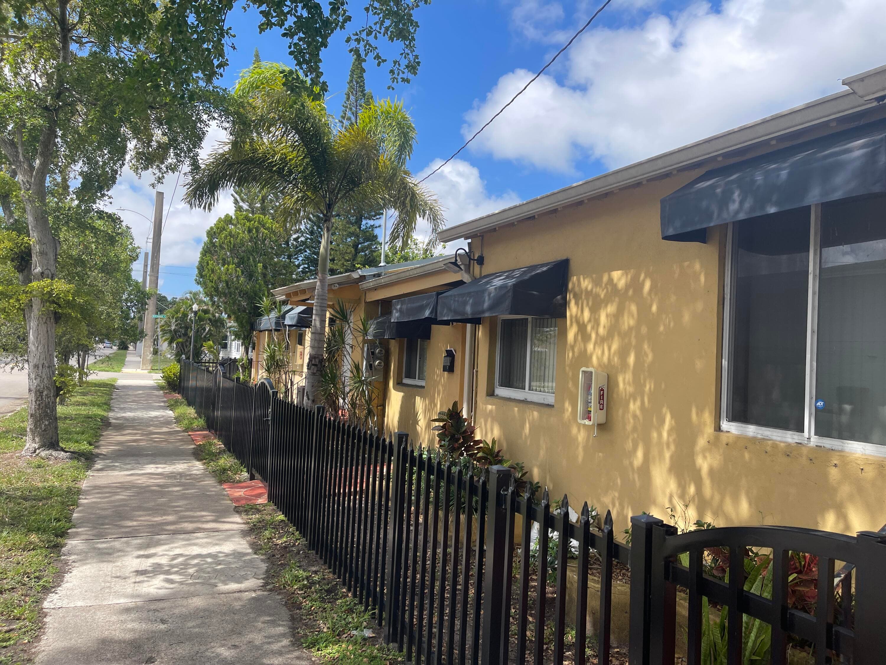 1948 Buchanan Street, Hollywood, FL — photo 5 of 12