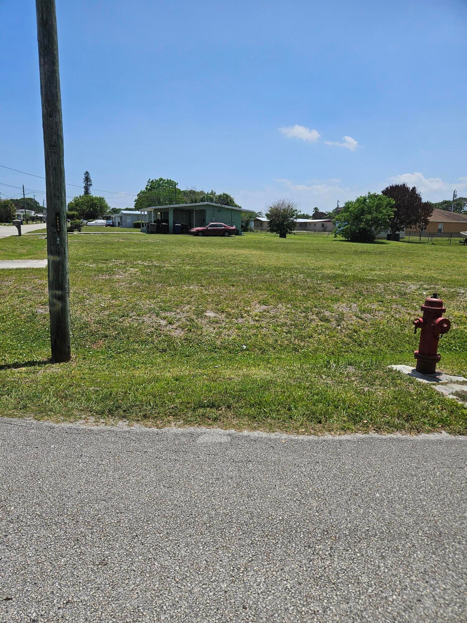 1909 N 16th Street, Fort Pierce, FL 34950 — photo 2 of 6