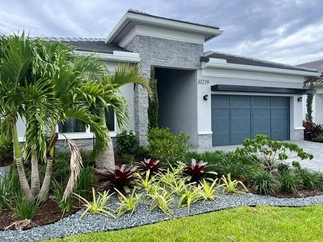 10219 Timber Creek Way, Palm Beach Gardens, FL 33412 — photo 2 of 71