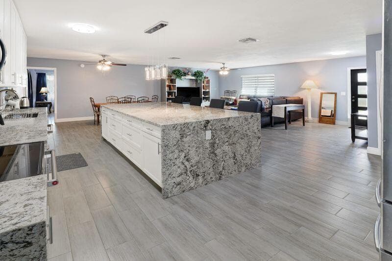 615 NE 15th Place, Boynton Beach, FL 33435 — photo 4 of 44