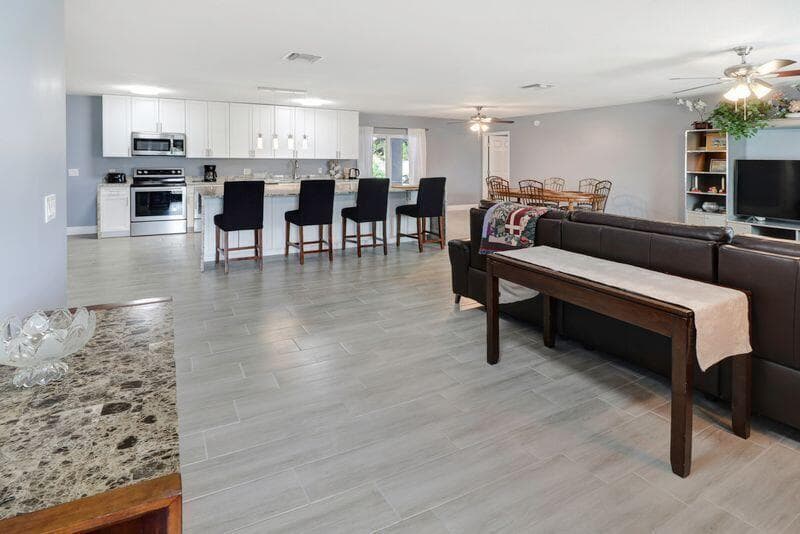 615 NE 15th Place, Boynton Beach, FL 33435 — photo 9 of 44
