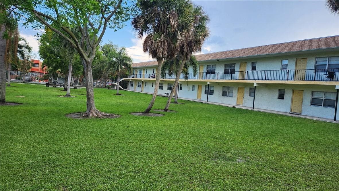 4160 NW 21st Street 246, Lauderhill, FL 33313 — photo 4 of 12