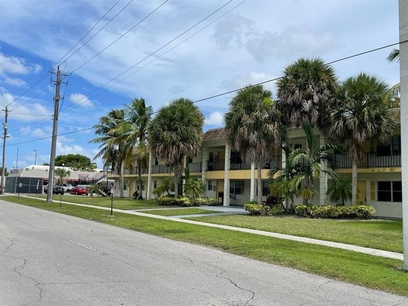4160 NW 21st Street 246, Lauderhill, FL 33313 — photo 5 of 12