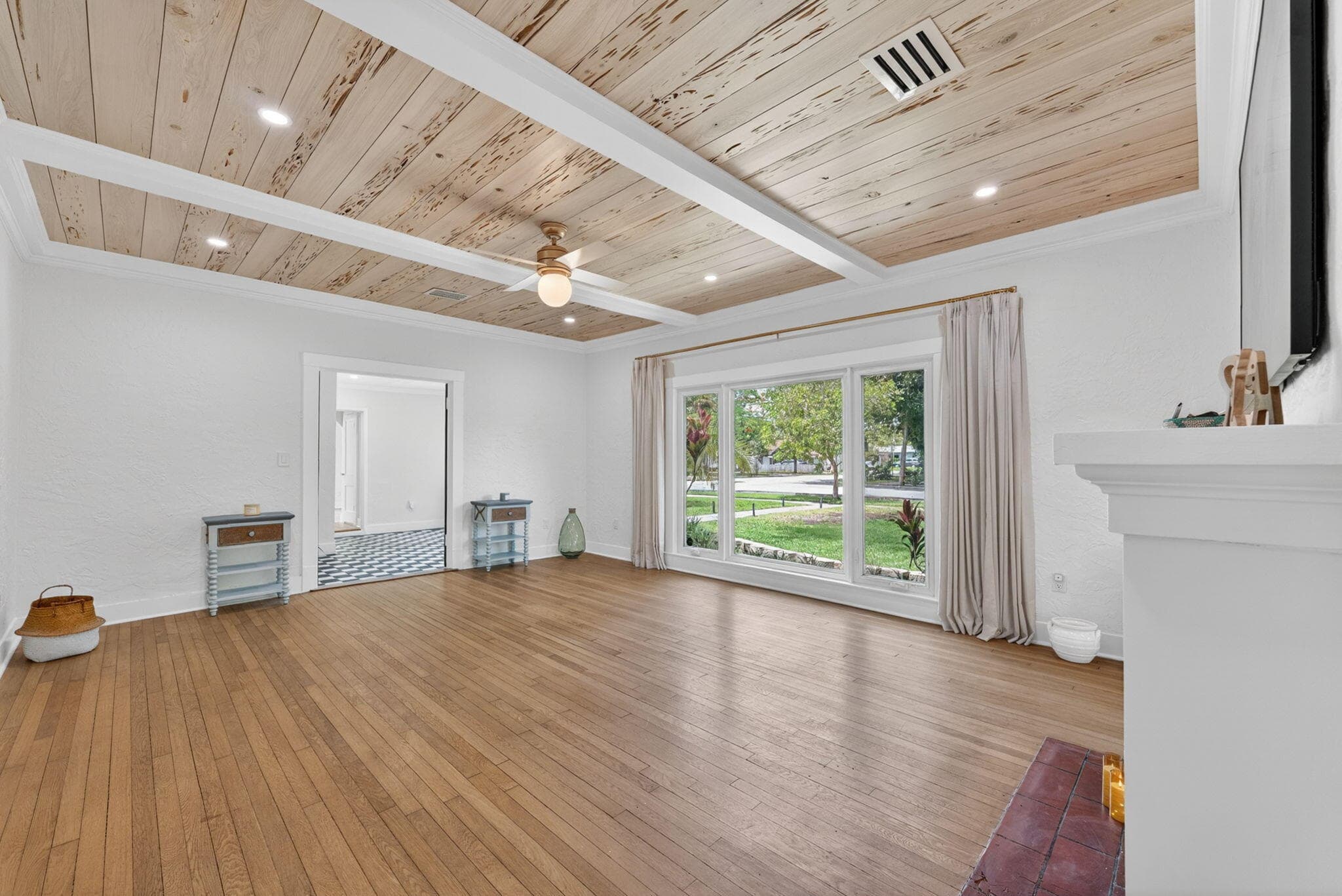 400 NE 5th Avenue, Pompano Beach, FL 33060 — photo 10 of 53