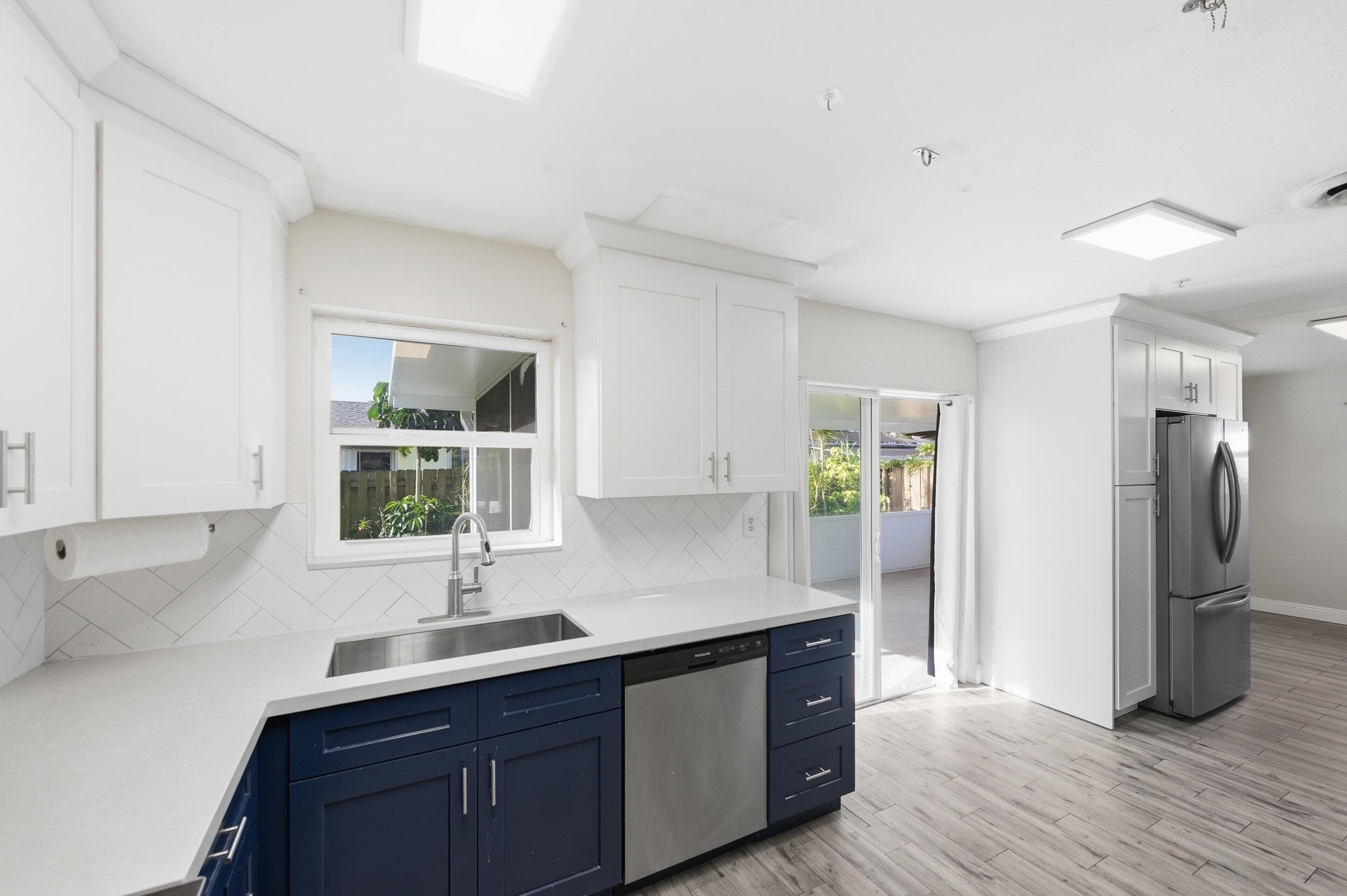 6830 NW 8th Court, Margate, FL 33063 — photo 11 of 37