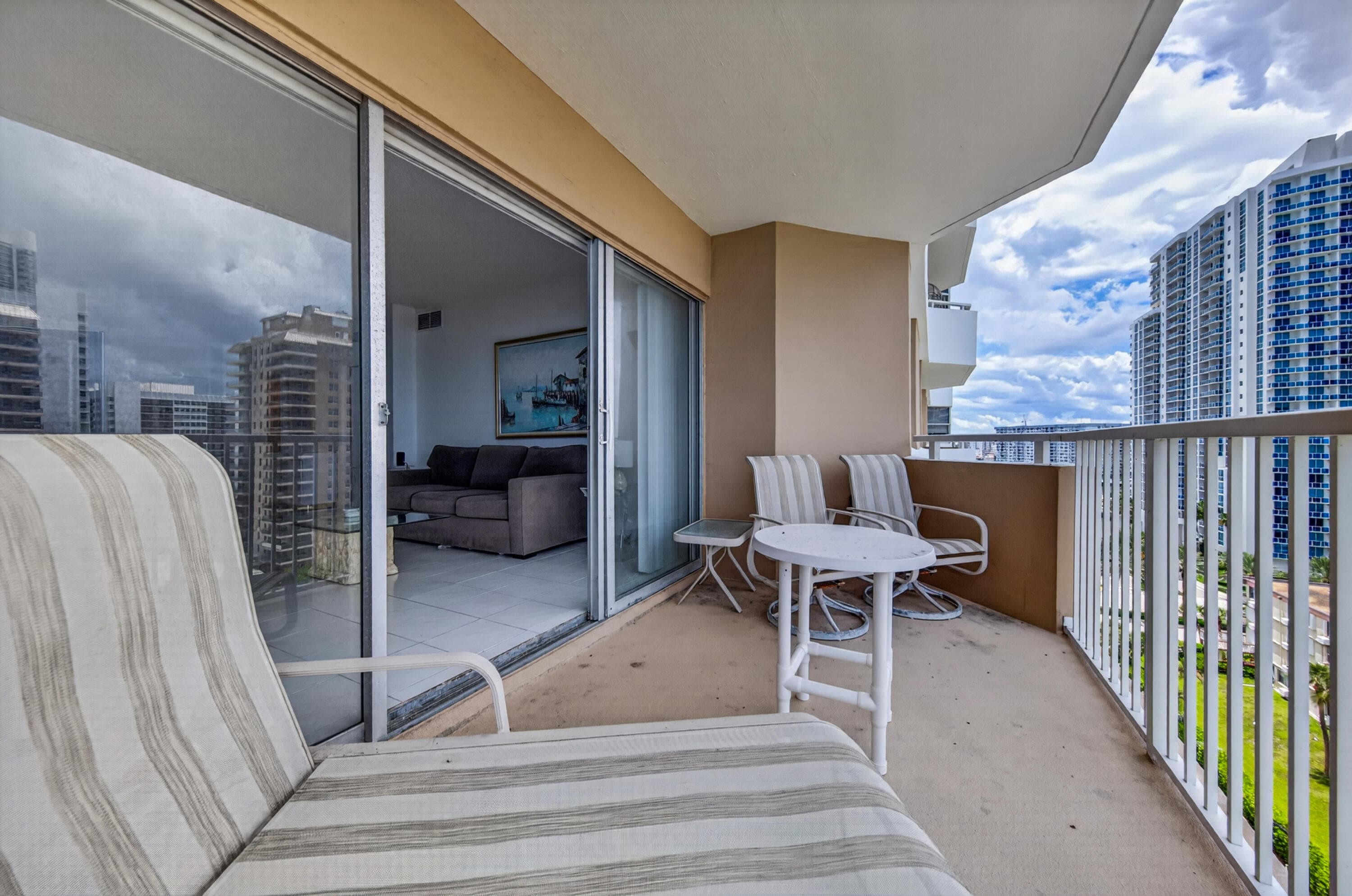 1950 S Ocean Drive 10b, Hallandale Beach, FL 33009 — photo 18 of 31