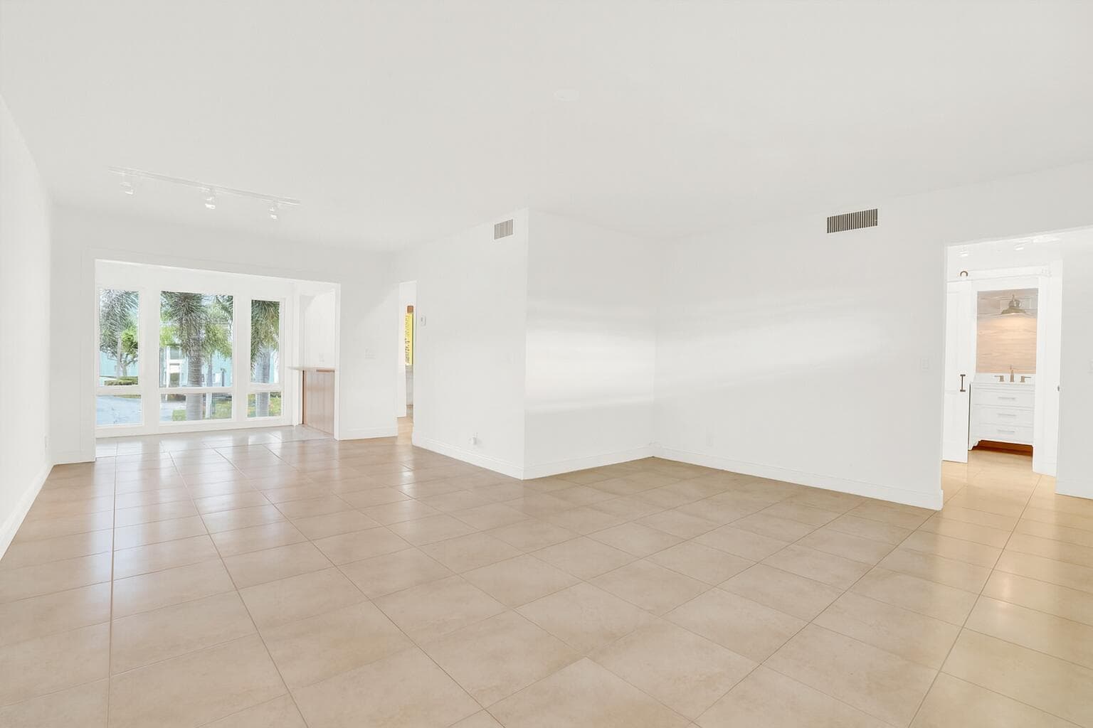 32 Colonial Club Drive 203, Boynton Beach, FL 33435 — photo 13 of 24