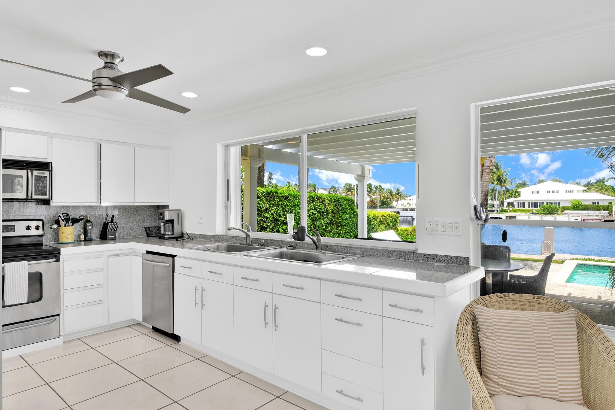 3211 Karen Drive, Delray Beach, FL 33483 — photo 9 of 29