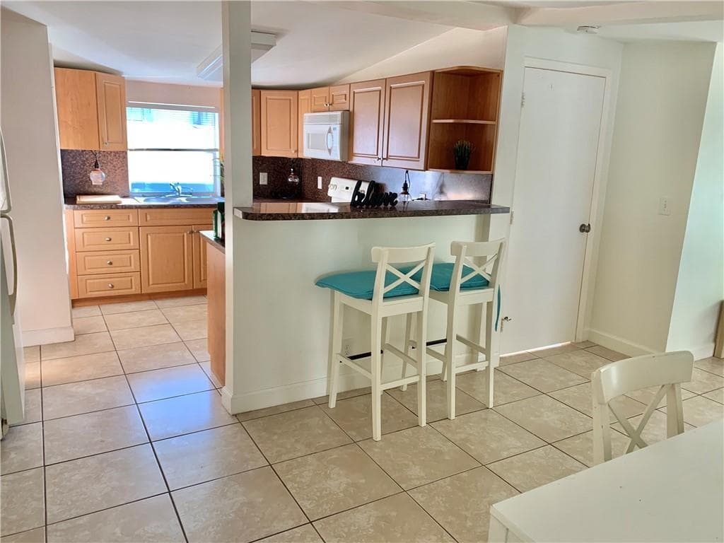 623 SW 5th Avenue, Fort Lauderdale, FL 33315 — photo 3 of 9