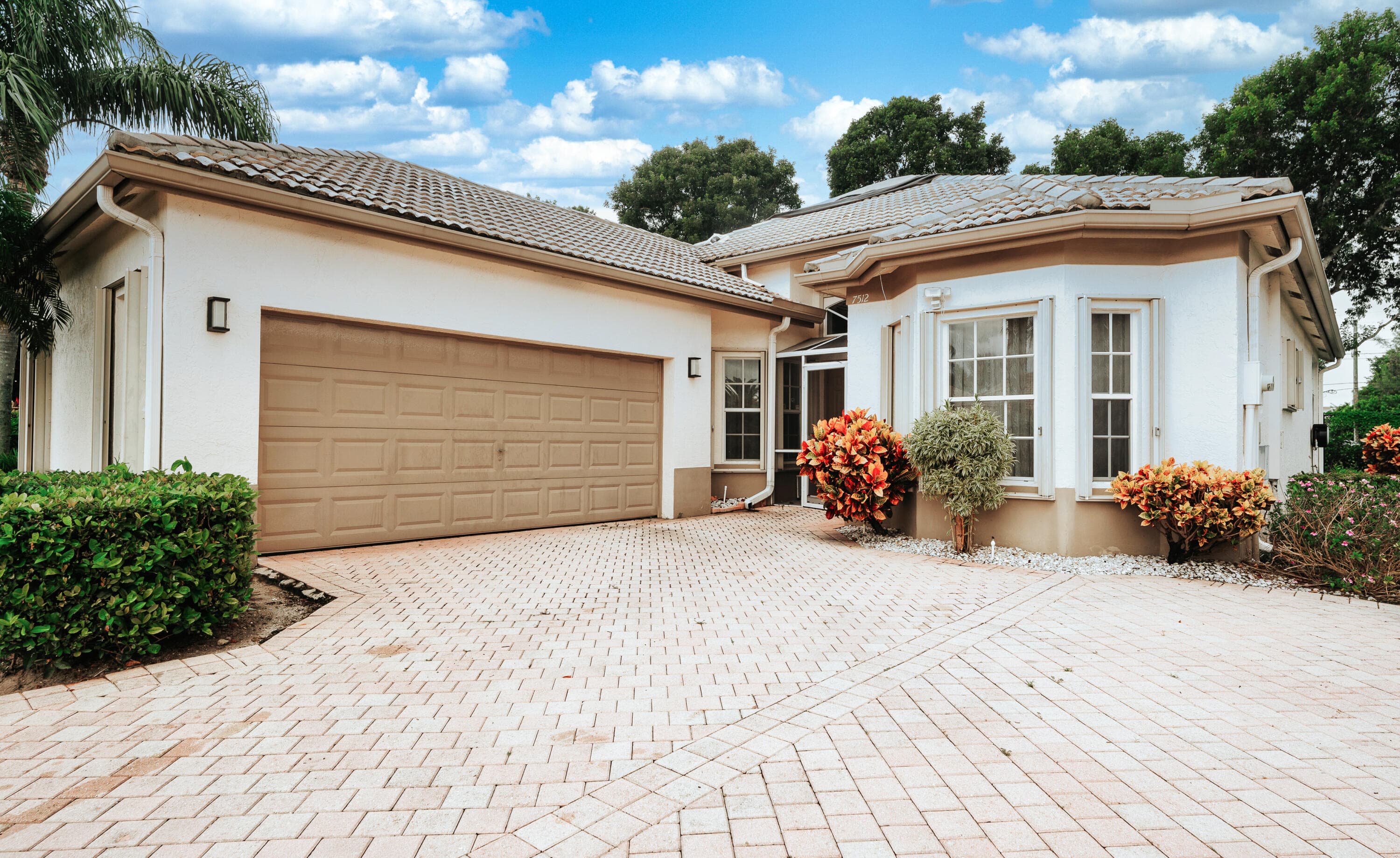 7512 Eagle Point Drive 7512, Delray Beach, FL 33446 — photo 2 of 19