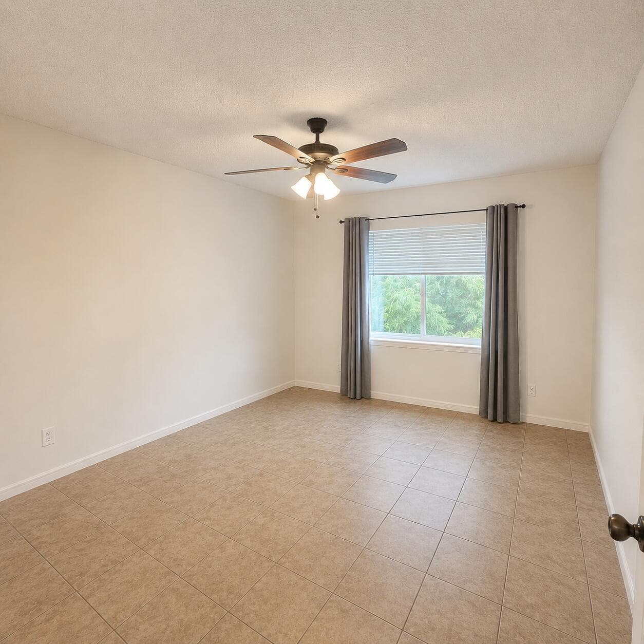 3650 N 56th Avenue 520, Hollywood, FL 33021 — photo 4 of 15