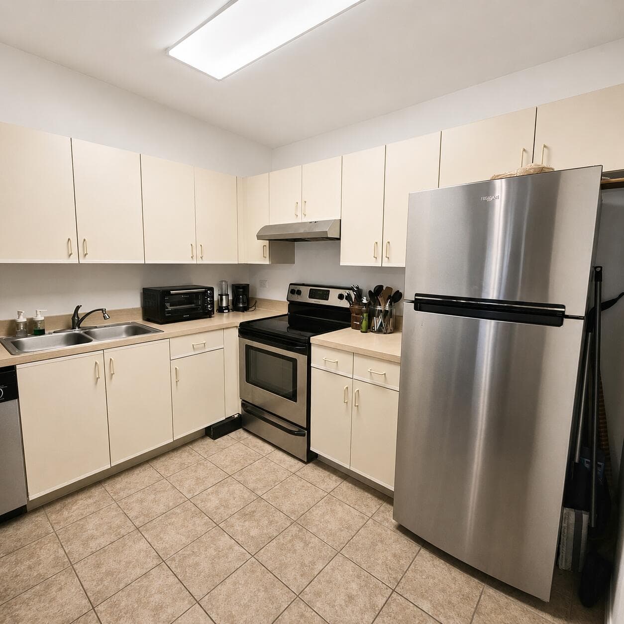 3650 N 56th Avenue 520, Hollywood, FL 33021 — photo 2 of 15