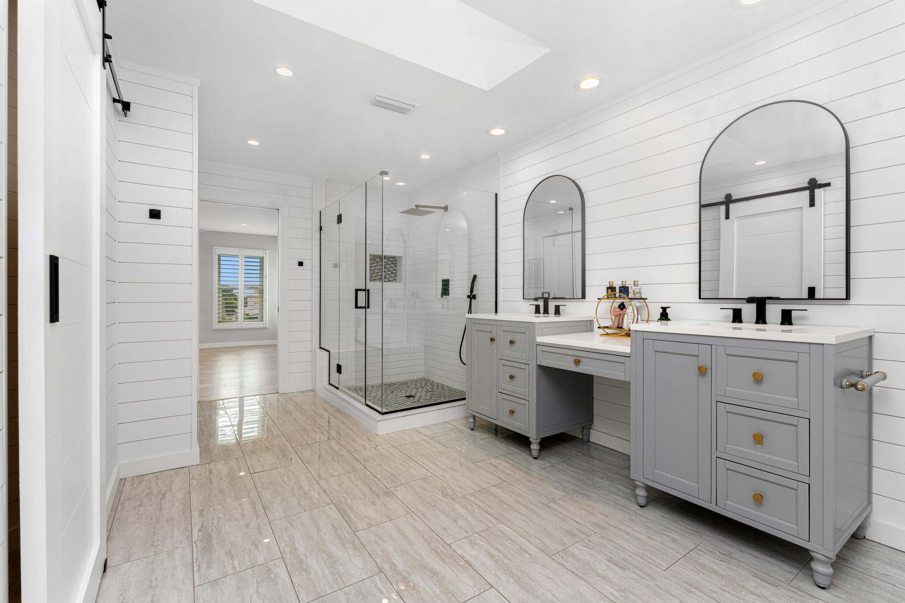 139 SW Seville Pl Place SW, Port Charlotte, FL 33952 — photo 17 of 40