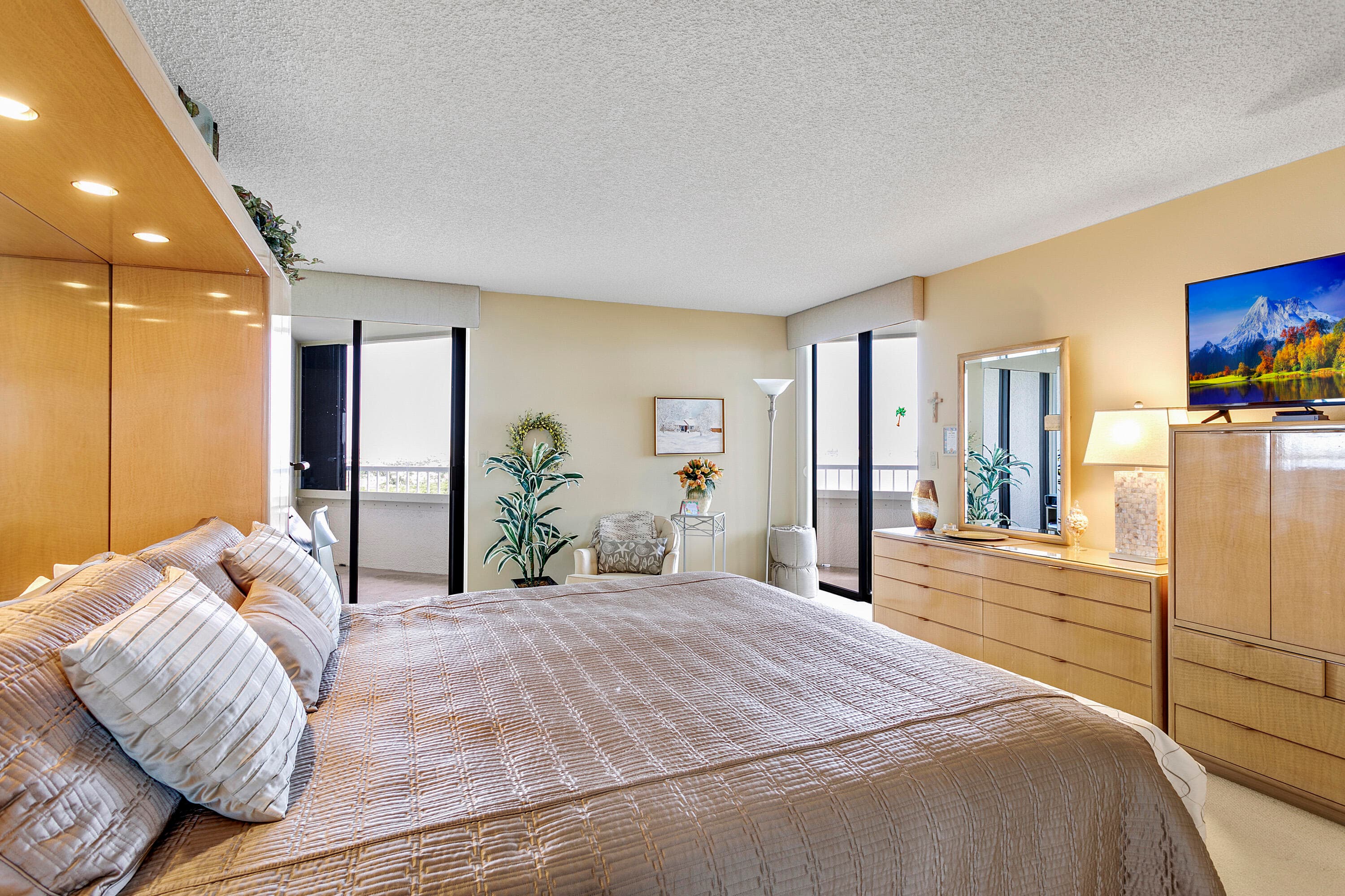 5070 N Ocean Drive 10c, Singer Island, FL 33404 — photo 40 of 68