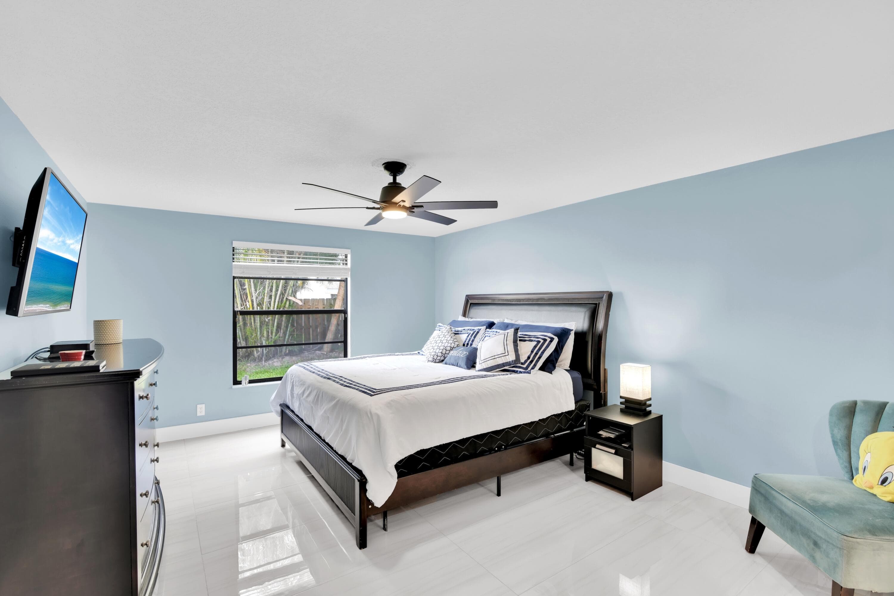 8411 Theresa Road, Boynton Beach, FL 33472 — photo 3 of 35