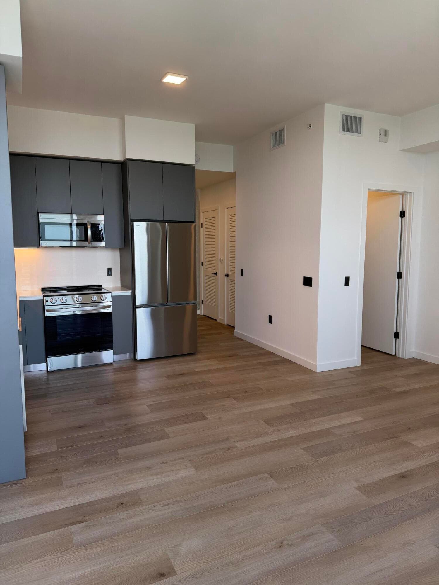 307 SW 5th Street Ph2811, Fort Lauderdale, FL 33315 — photo 3 of 9
