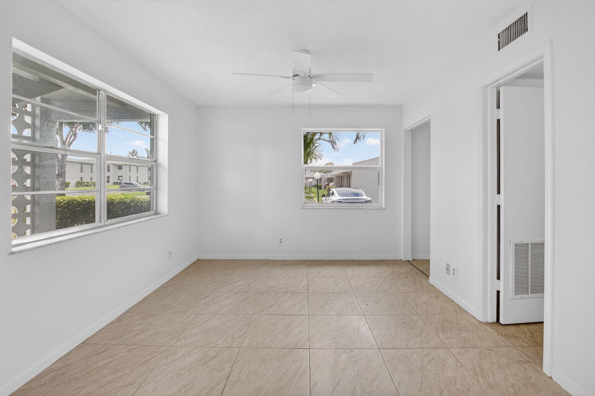 2401 Del Aire Boulevard 101, Delray Beach, FL 33445 — photo 33 of 74