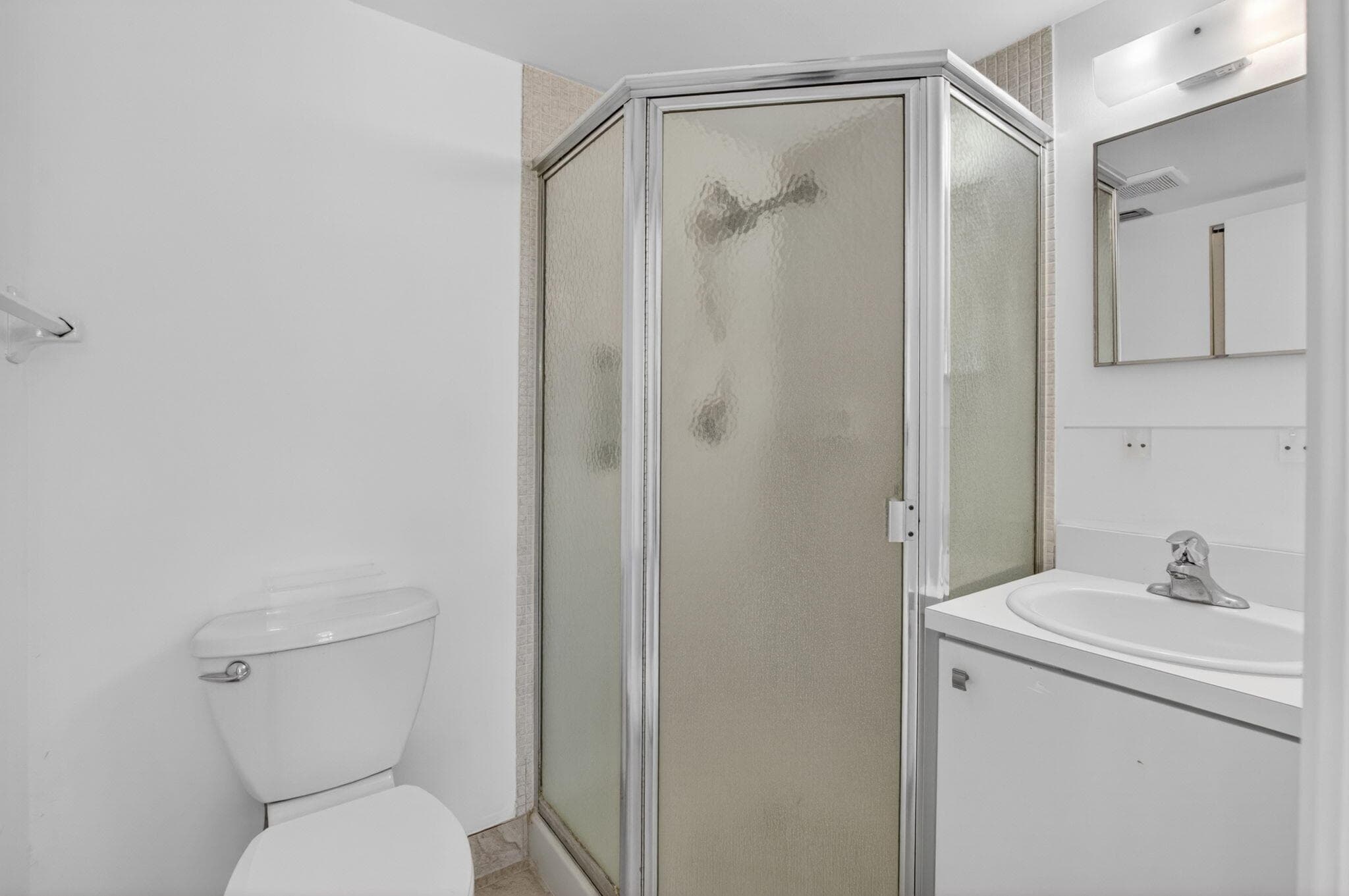 2401 Del Aire Boulevard 101, Delray Beach, FL 33445 — photo 36 of 74