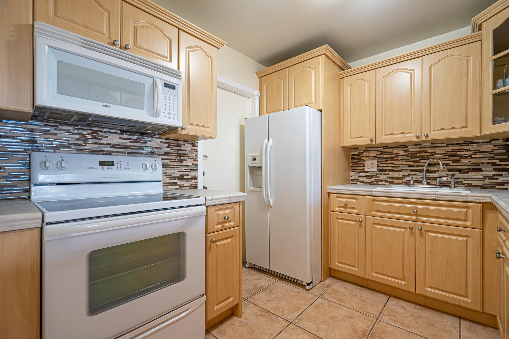 1801 S Ocean Drive Unit 332, Hallandale Beach, FL 33009 — photo 11 of 36