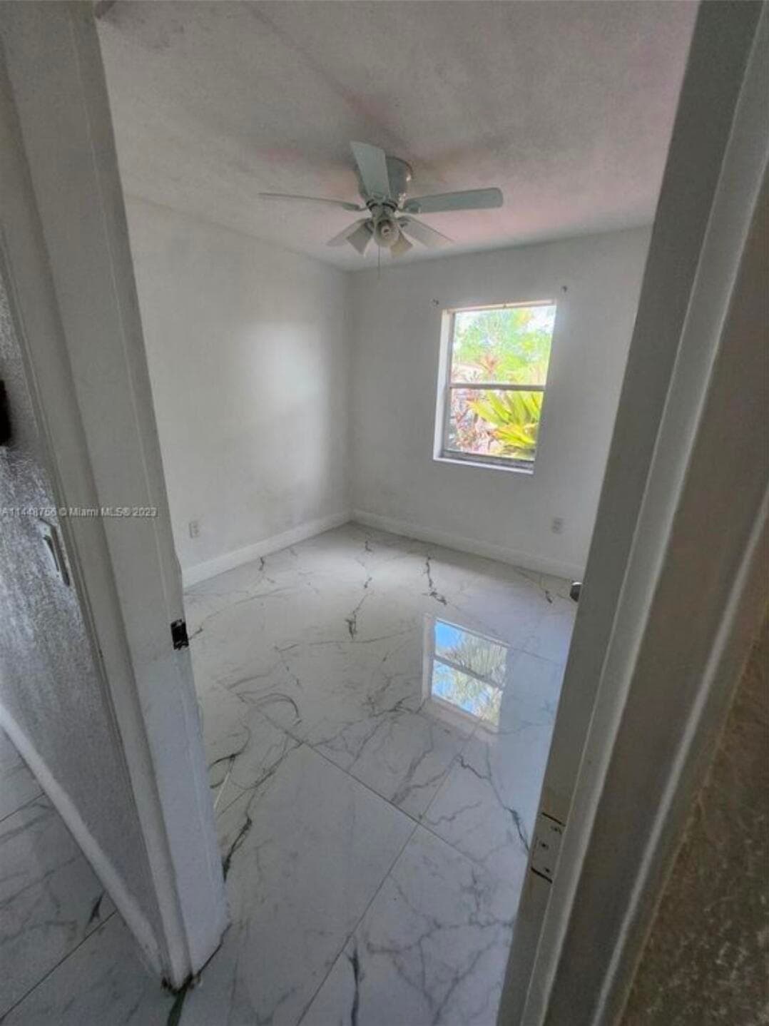 1420 N 70th Avenue, Hollywood, FL 33024 — photo 4 of 9