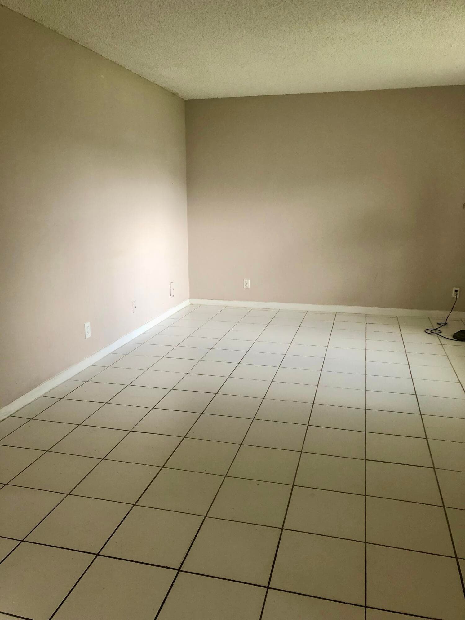 500 NE 2nd Street 204, Dania Beach, FL 33004 — photo 3 of 37
