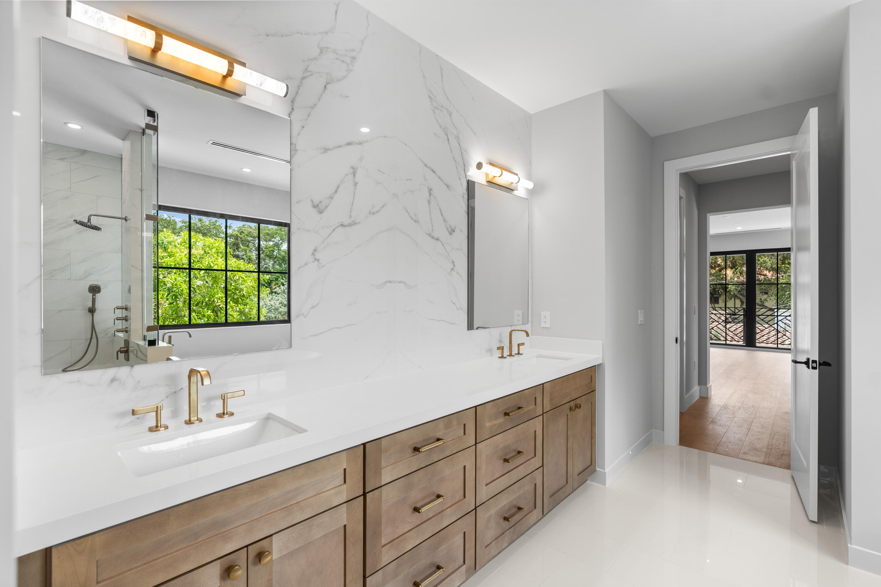 1016 SE 8th Street, Fort Lauderdale, FL 33316 — photo 9 of 93