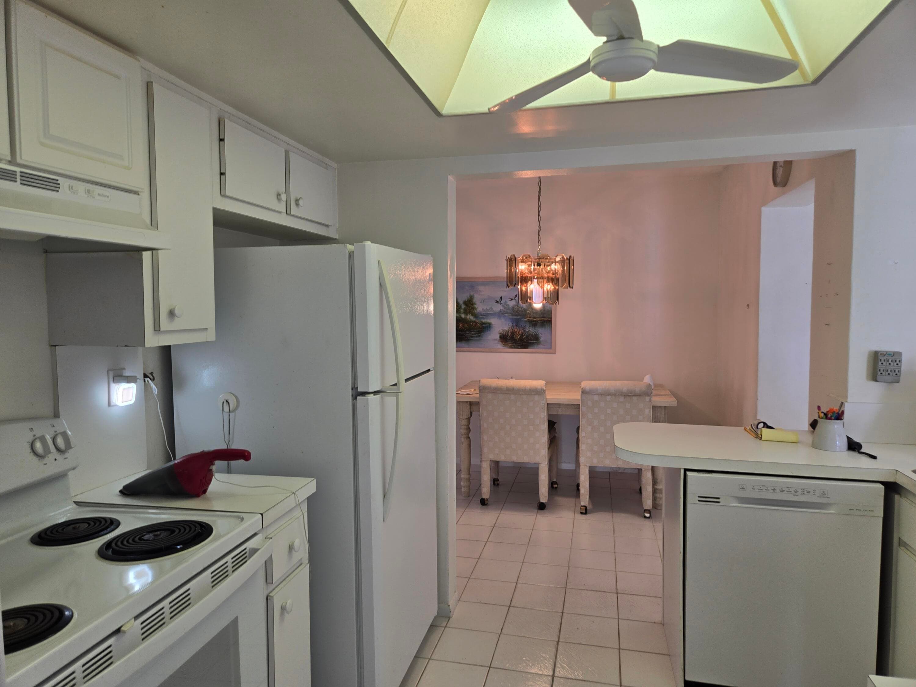 5805 NW 83rd Avenue, Tamarac, FL 33321 — photo 18 of 37