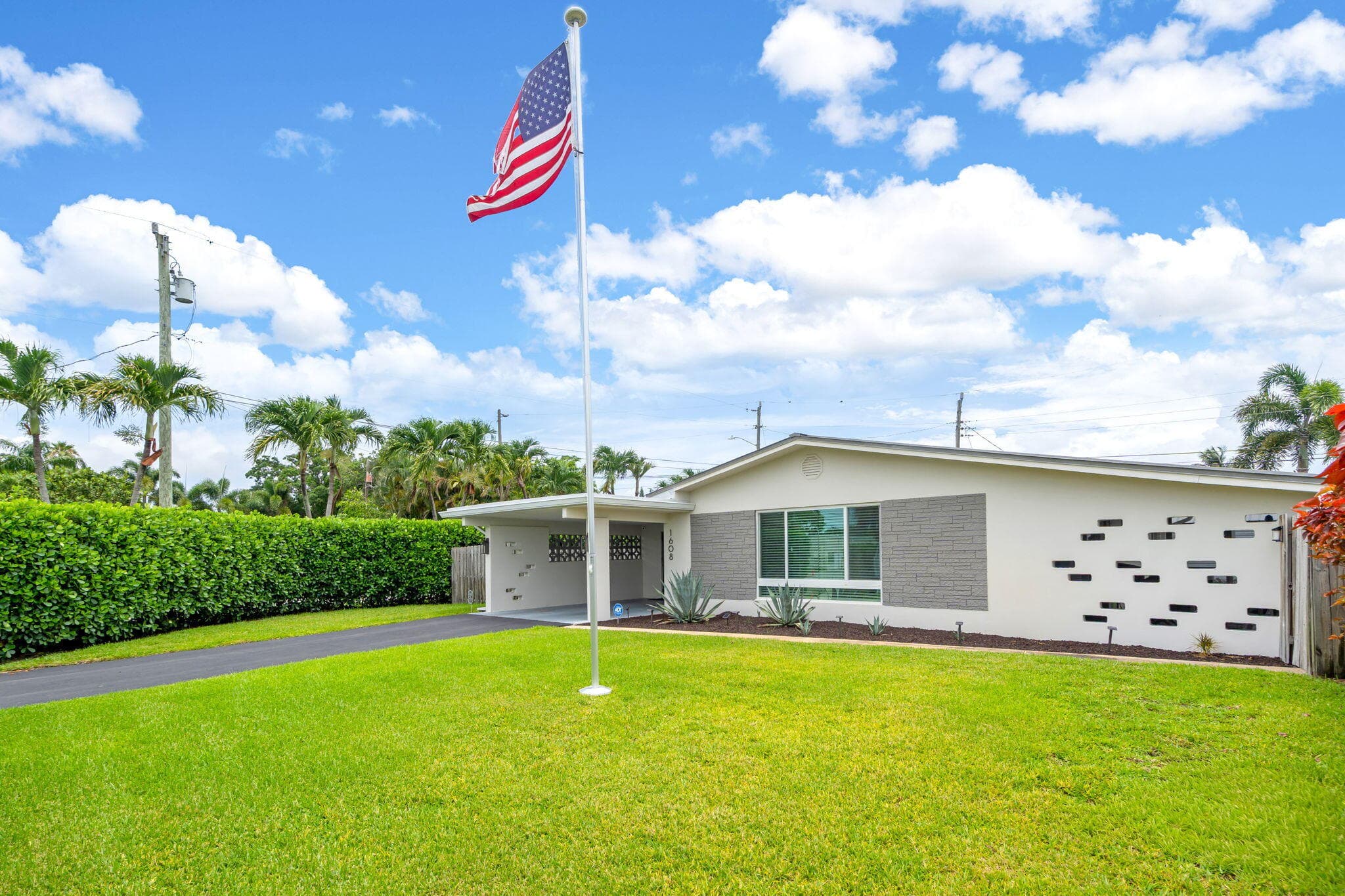 1608 NE 14th Terrace, Fort Lauderdale, FL 33305 — photo 3 of 37
